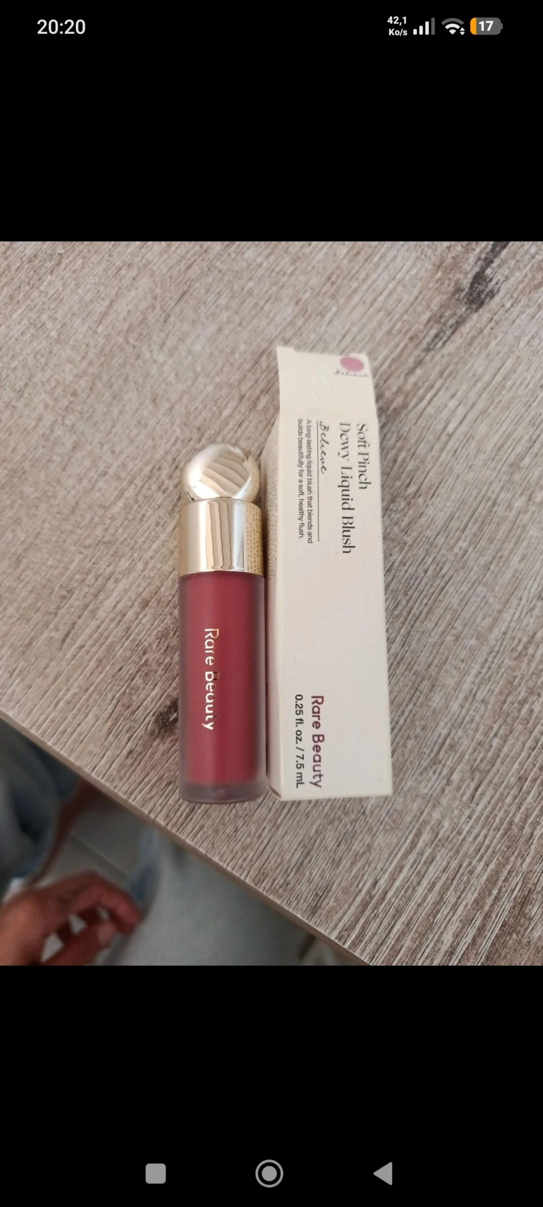 Blush liquide rare beauty 